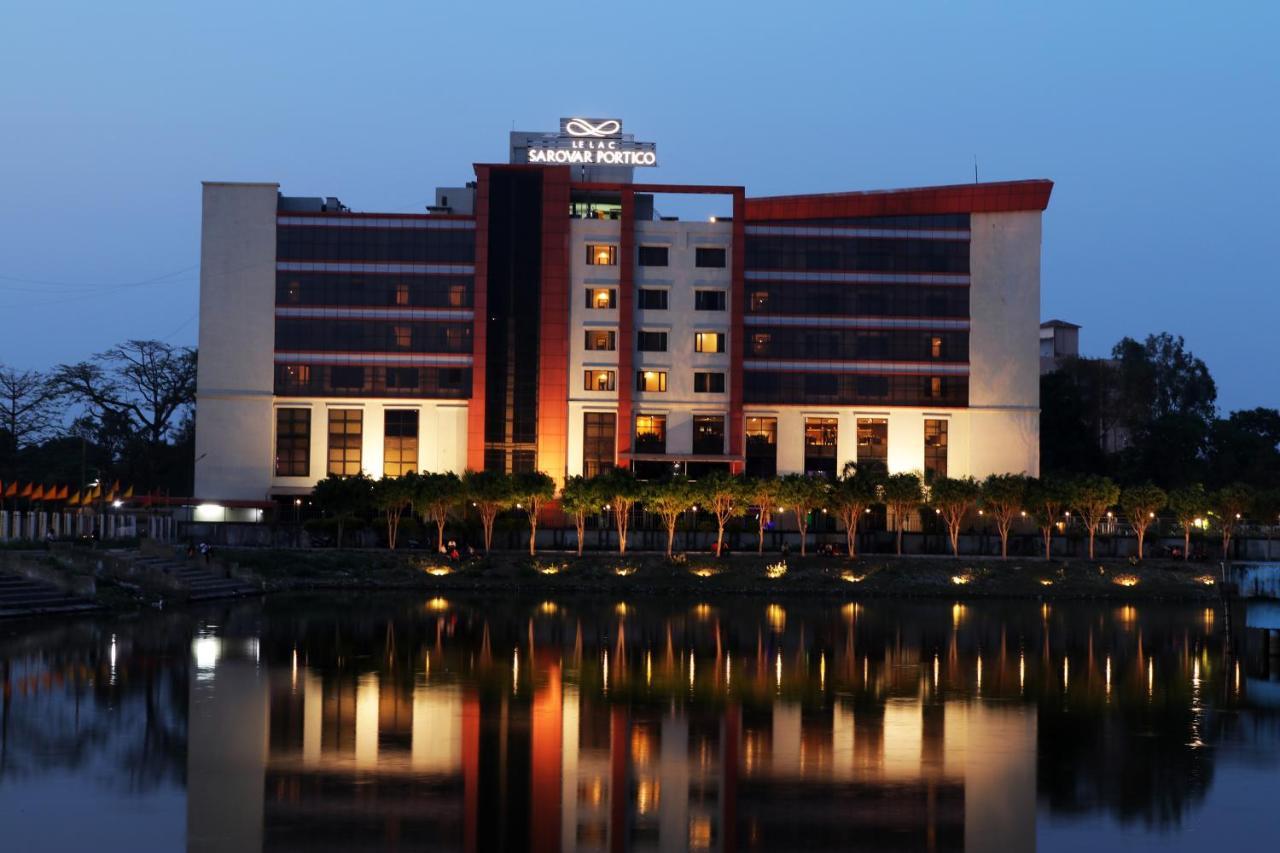 Le Lac Sarovar Portico- Ранчи Экстерьер фото