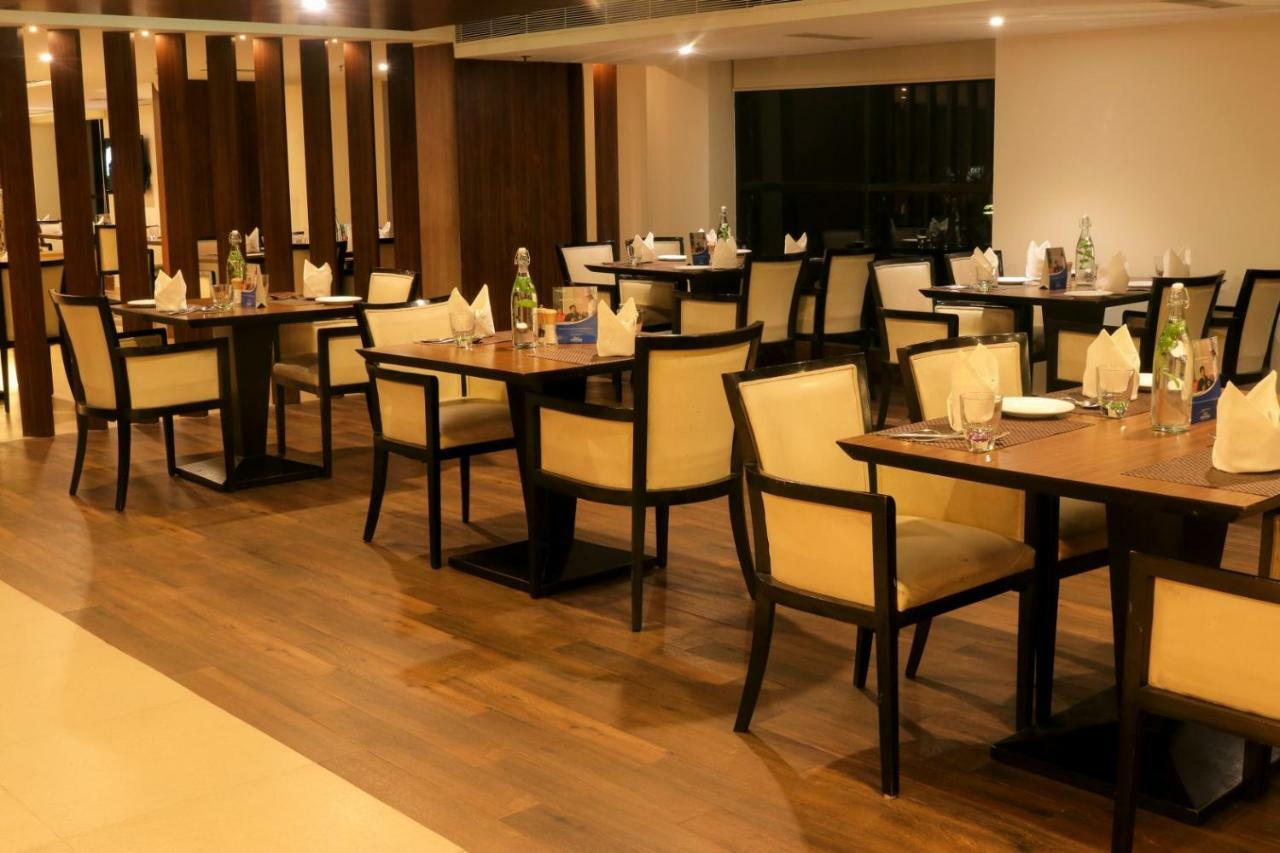 Le Lac Sarovar Portico- Ранчи Экстерьер фото