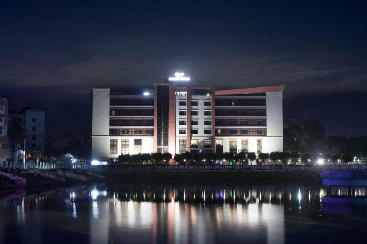 Le Lac Sarovar Portico- Ранчи Экстерьер фото